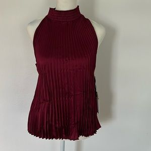 1 state silky smooth versatile top.